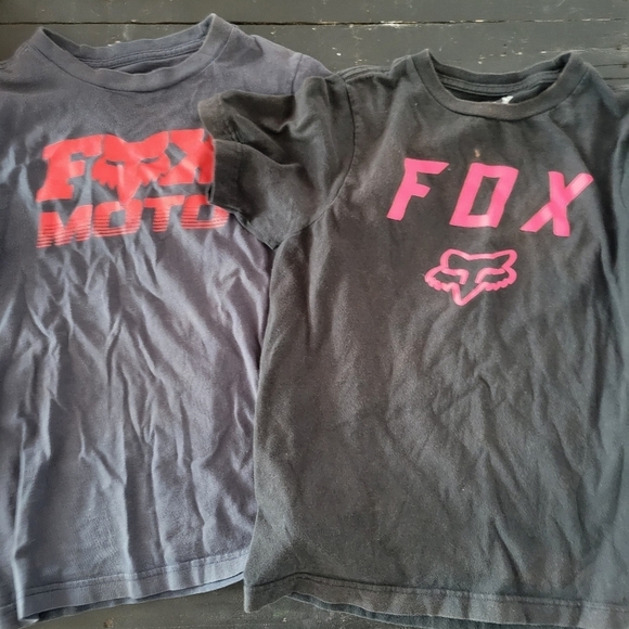 Fox Racing Boys Medium YM Lot of 2 Short Sleeve T-shirts Black Blue Red Pink Tee - Picture 1 of 8